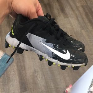 Boys Football Nike swoosh vapor cleats 12